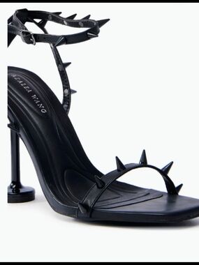 Azalea Wang Jemsa Black Spike Ankle-Strap Heels Sandals NIB 10 US